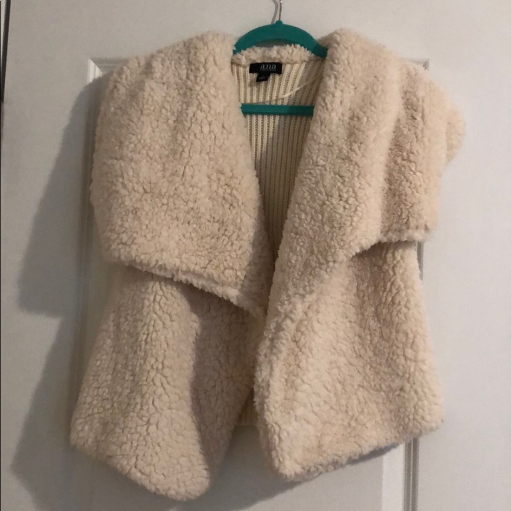 Fur vest